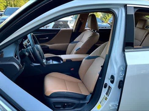 Used 2025 Lexus ES 350 w/ Premium Package FWD image 21