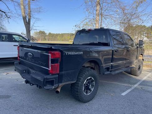 Used 2023 Ford F250 XLT w/ Black Appearance Package AWD/4WD image 3