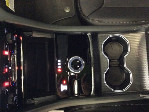 New 2025 Jeep Grand Cherokee Limited w/ Black Appearance Package image 33