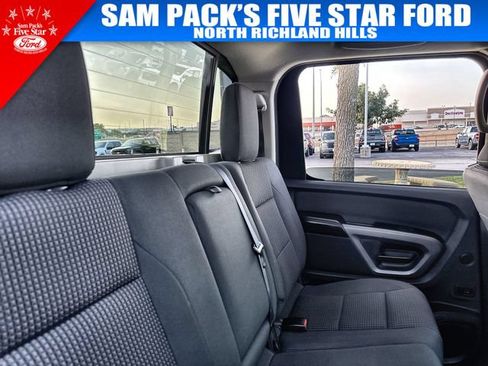 Used 2015 Nissan Titan SV w/ SV Value Truck Package RWD image 16
