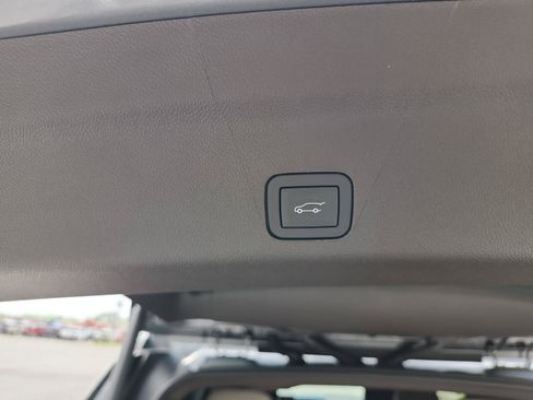 New 2026 GMC Yukon Elevation w/ Elevation Premium Package RWD image 9