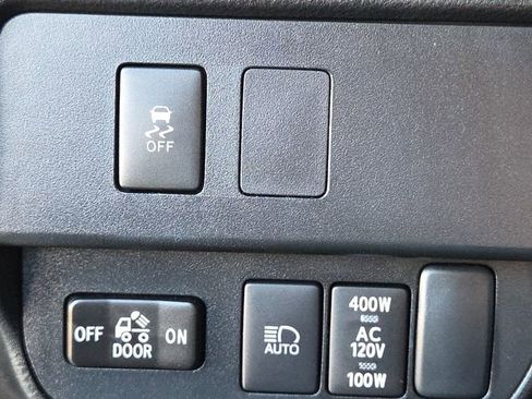 Used 2023 Toyota Tacoma TRD Off-Road AWD/4WD image 22