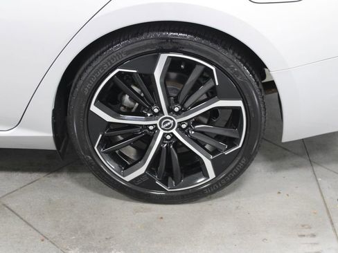 Used 2024 Nissan Altima 2.5 SR image 16