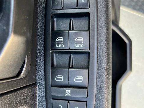 Used 2014 RAM 2500 Tradesman w/ Chrome Appearance Group AWD/4WD image 18