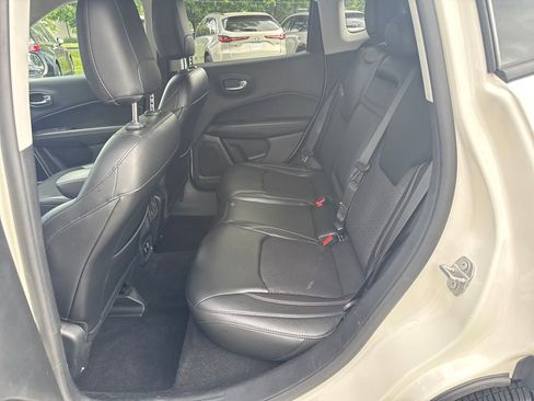 Used 2018 Jeep Compass Latitude w/ Popular Equipment Group FWD image 28