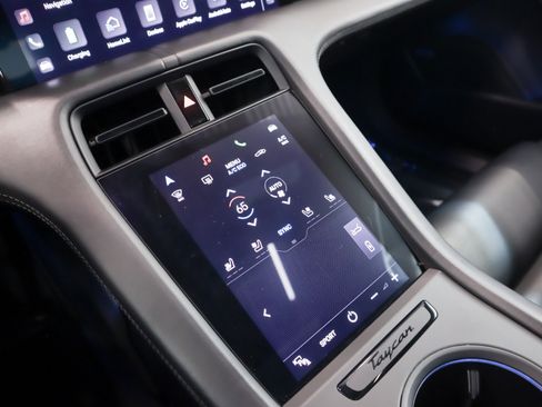 Certified 2024 Porsche Taycan image 18