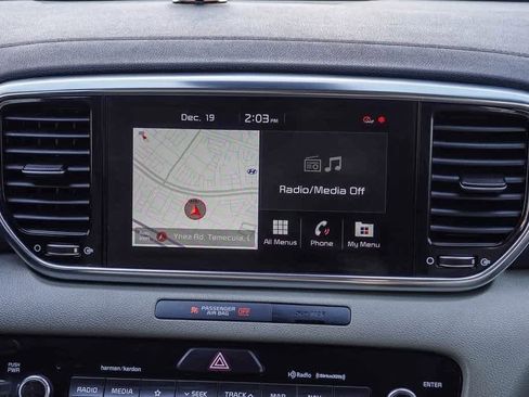 Used 2022 Kia Sportage EX w/ EX Technology Package image 13