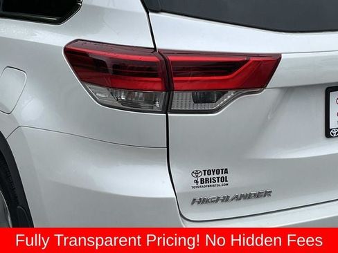 Used 2019 Toyota Highlander Limited Platinum AWD/4WD image 5