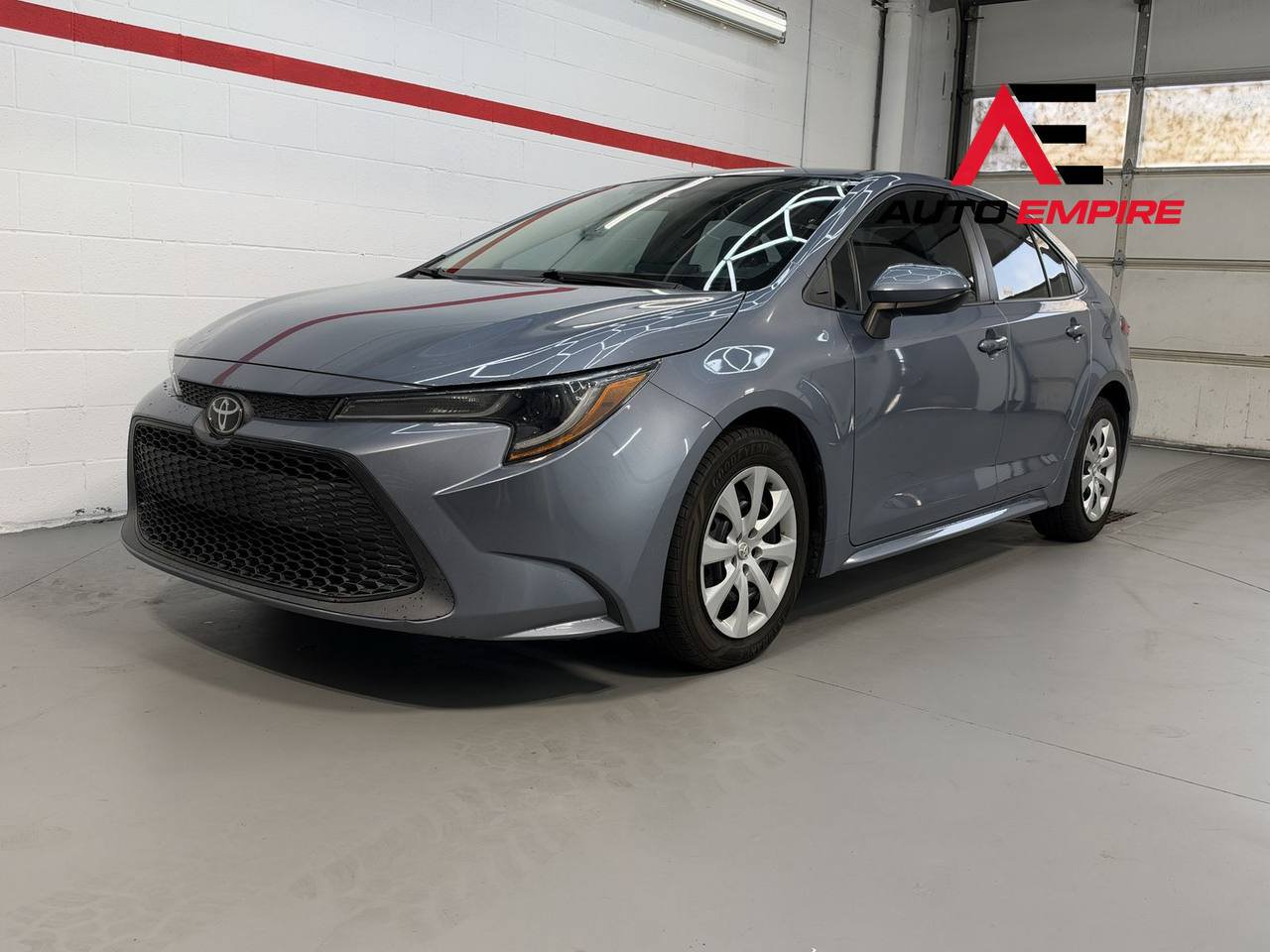 Used 2021 Toyota Corolla LE FWD image 1