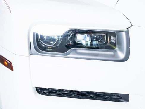 Used 2021 Rolls-Royce Cullinan Black Badge image 21