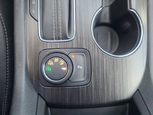 Used 2017 GMC Acadia SLT image 33