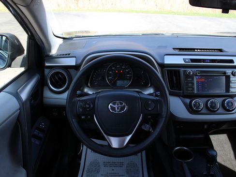 Used 2013 Toyota RAV4 LE AWD/4WD image 16