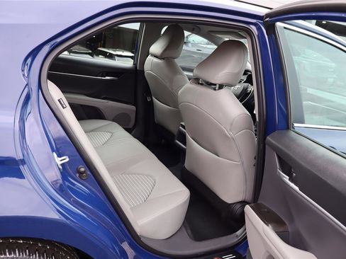 Used 2023 Toyota Camry SE image 30