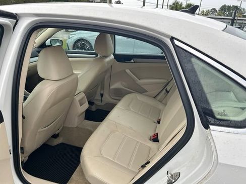 Used 2015 Volkswagen Passat 1.8T Limited Edition FWD image 12