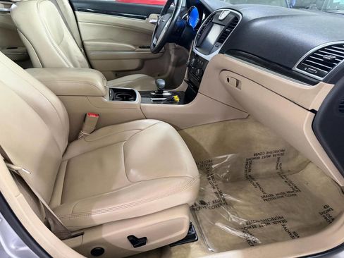Used 2013 Chrysler 300 AWD w/ Driver Convenience Group image 26