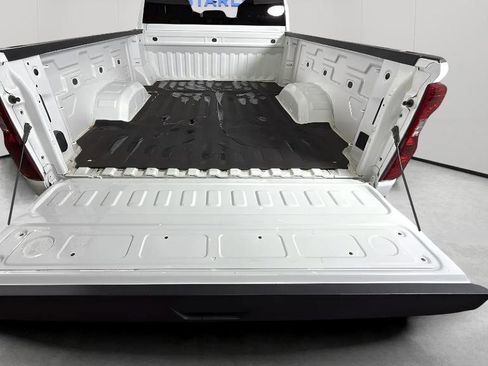 Used 2022 Chevrolet Silverado 2500 LT w/ Convenience Package image 28