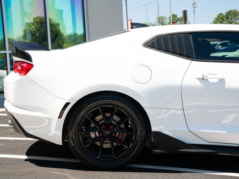 Used 2022 Chevrolet Camaro LS RWD image 11