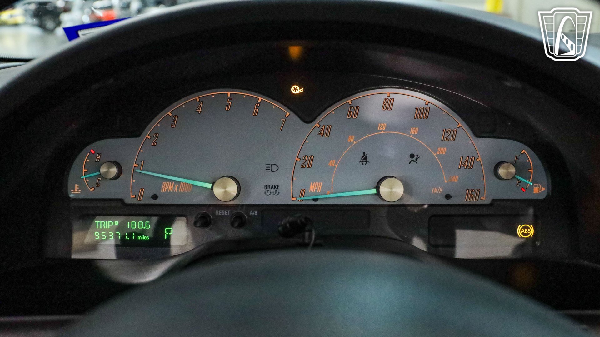 Used 2002 Ford Thunderbird RWD image 16