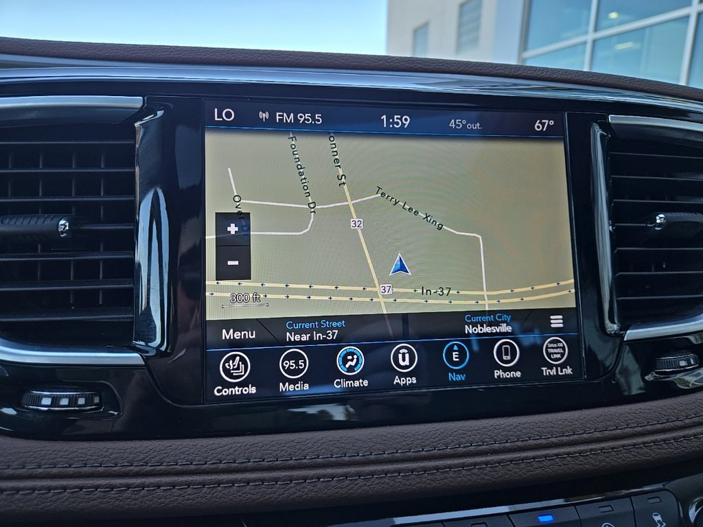 Used 2018 Chrysler Pacifica Limited w/ Tire & Wheel Group FWD image 54