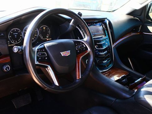 Used 2015 Cadillac Escalade Luxury image 7