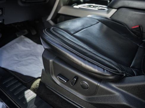 Used 2018 Ford F350 Lariat w/ Lariat Ultimate Package image 37