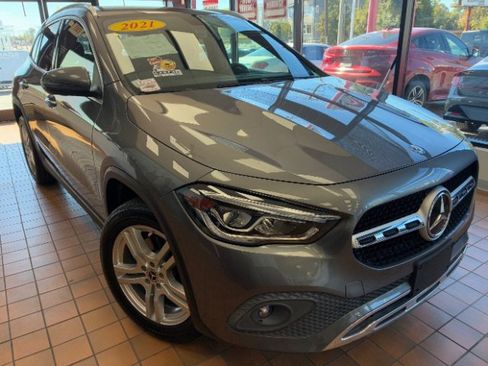 Used 2021 Mercedes-Benz GLA 250 4MATIC w/ Premium Package image 1