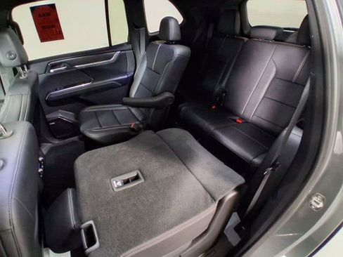 Certified 2026 GMC Acadia Elevation w/ Super Cruise Package AWD/4WD image 11