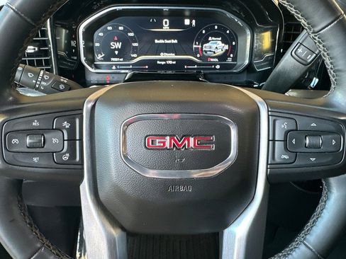 Used 2023 GMC Sierra 1500 Elevation image 24