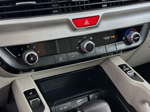 Used 2020 Kia Telluride S FWD image 23