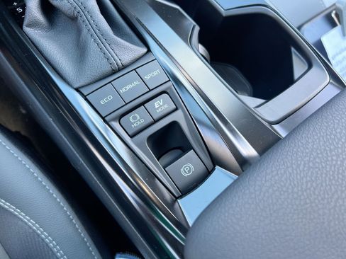 New 2026 Toyota Camry SE image 31