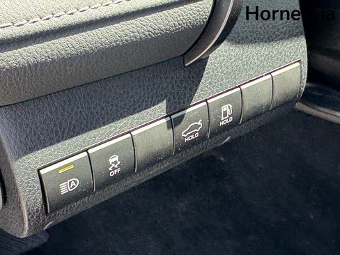 Used 2019 Toyota Camry SE FWD image 30