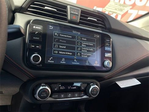 New 2025 Nissan Versa SR w/ Trunk Package image 14