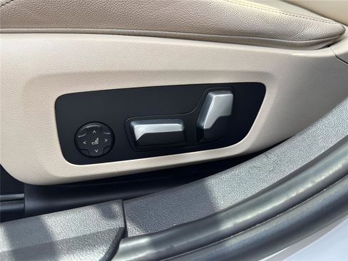 Used 2022 BMW 330i Sedan RWD image 15