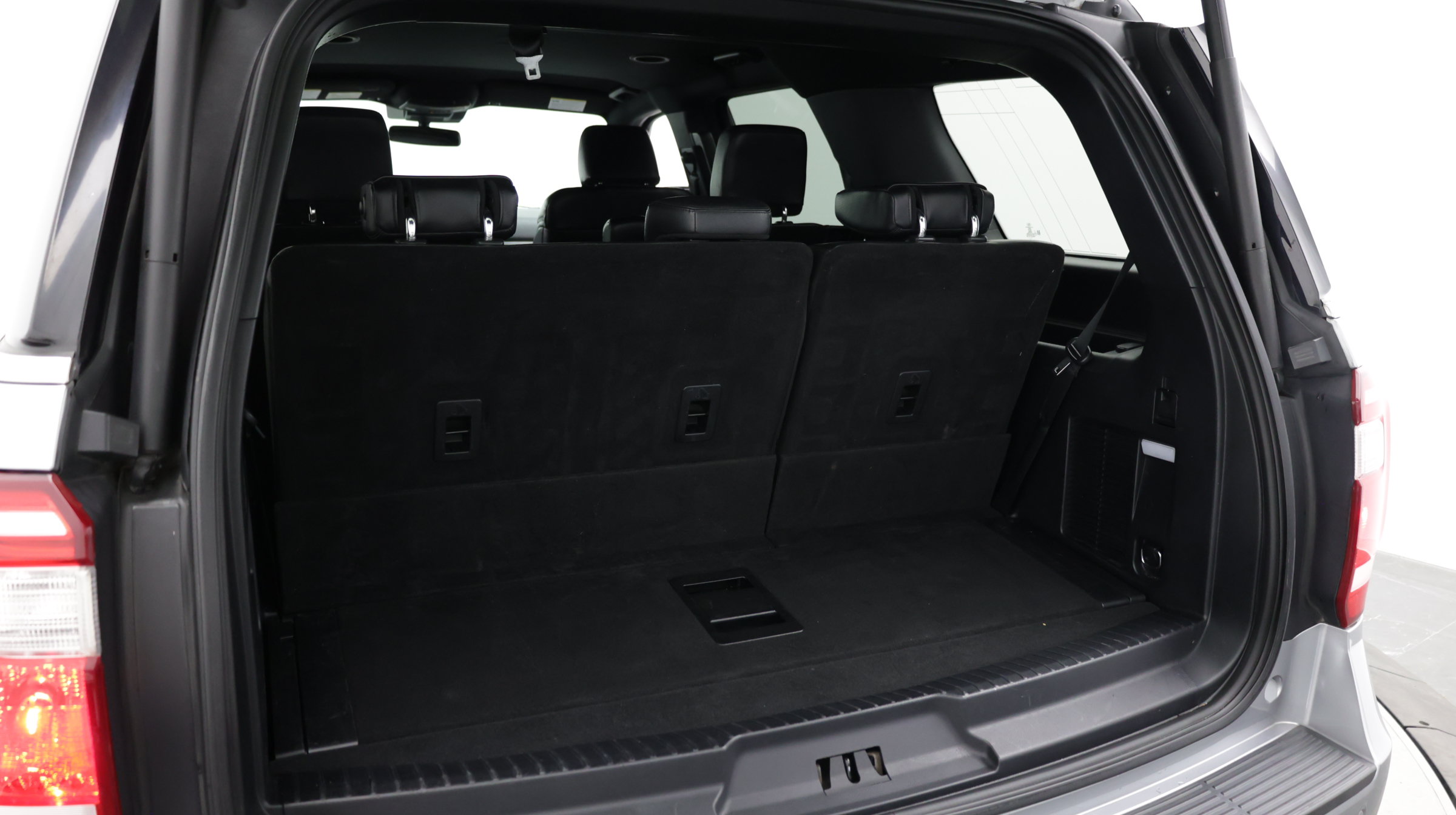 Used 2021 Ford Expedition XLT AWD/4WD image 37