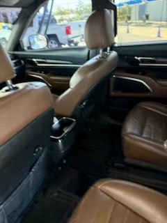Used 2020 Kia Telluride SX w/ SX Prestige Package AWD/4WD image 18