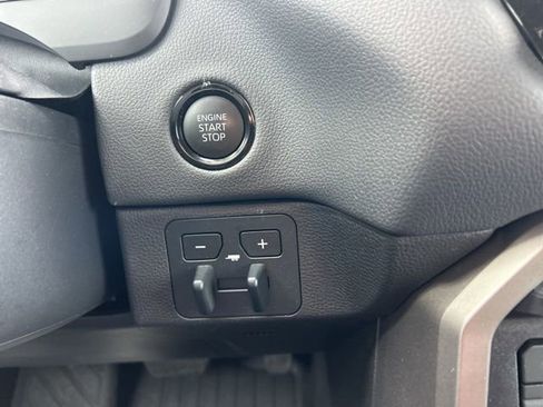 Used 2025 Toyota Tundra Limited image 24