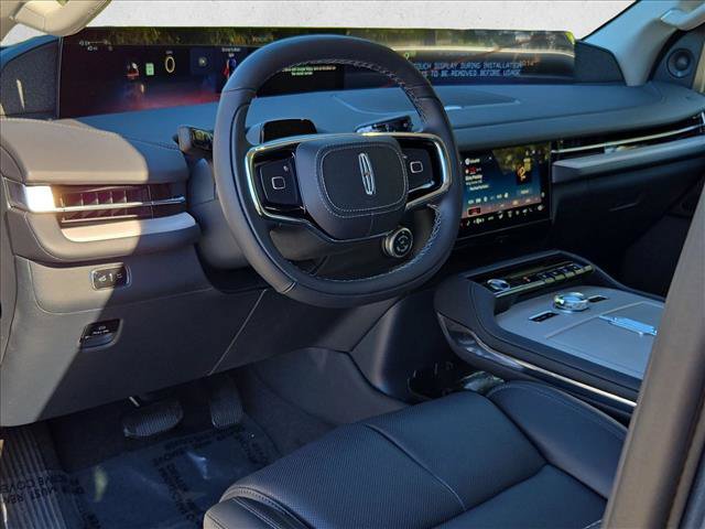 New 2027 Lincoln Navigator Reserve AWD/4WD image 3