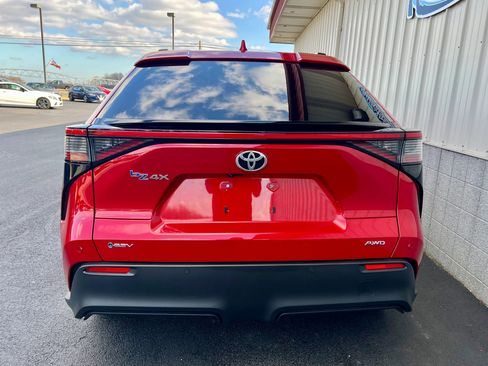Used 2024 Toyota bZ4X AWD image 4