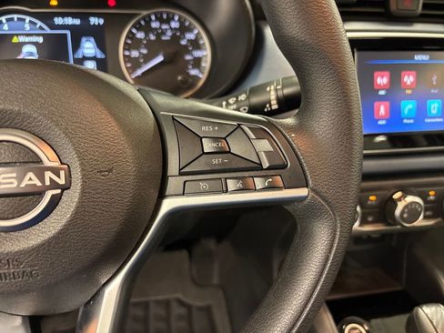 Used 2025 Nissan Versa SV image 32