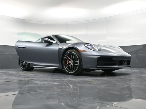 New 2026 Porsche 911 Carrera 4S image 36