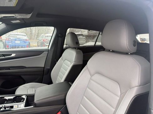 Used 2024 Volkswagen Atlas Cross Sport SEL R-Line image 12