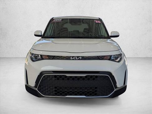Used 2025 Kia Soul LX w/ LX Technology Package FWD image 2