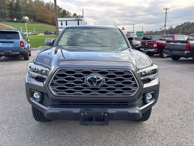 Used 2021 Toyota Tacoma TRD Off-Road w/ TRD Premium Off Road Package AWD/4WD image 2