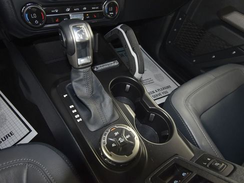 Used 2023 Ford Bronco Outer Banks image 21