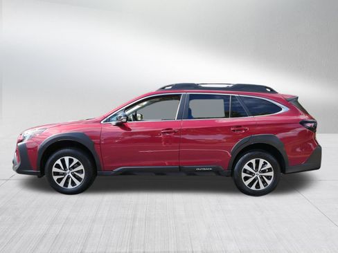 Certified 2025 Subaru Outback Premium AWD/4WD image 4