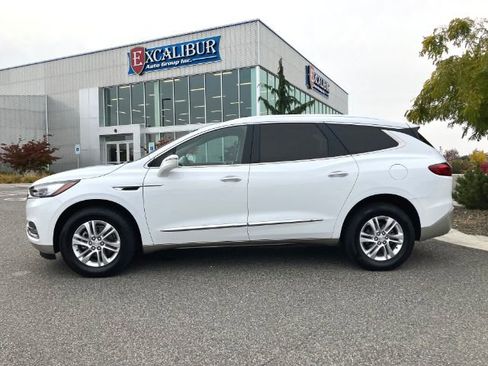 Used 2020 Buick Enclave Essence image 9