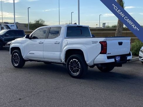 Used 2025 Toyota Tacoma TRD Sport w/ TRD Sport Upgrade Package AWD/4WD image 3