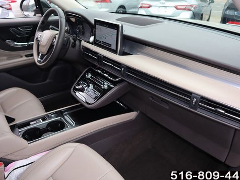 Used 2022 Lincoln Corsair AWD w/ Equipment Group 101A image 19