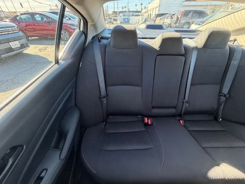 Used 2025 Nissan Altima 2.5 SV image 39