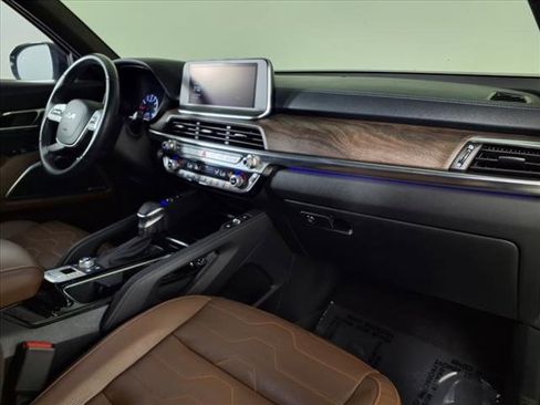 Used 2022 Kia Telluride SX w/ SX Prestige Package image 7